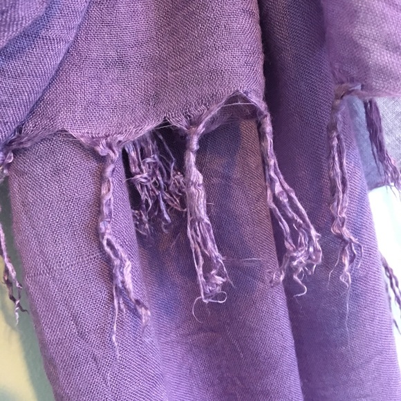 Purple Woven Scarf with Tassels - Picture 3 of 3